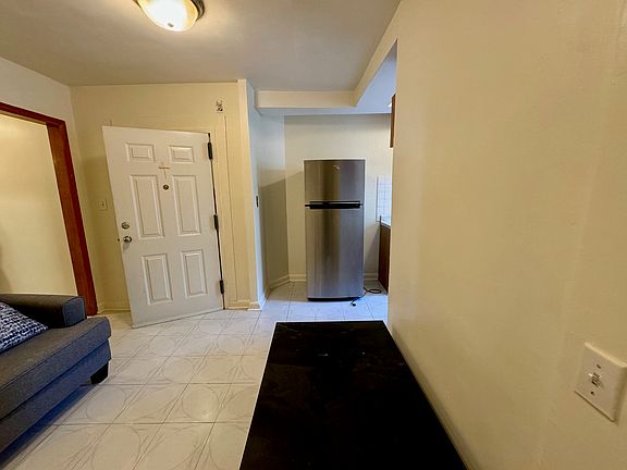 4th image of 23-06 42nd St #1B