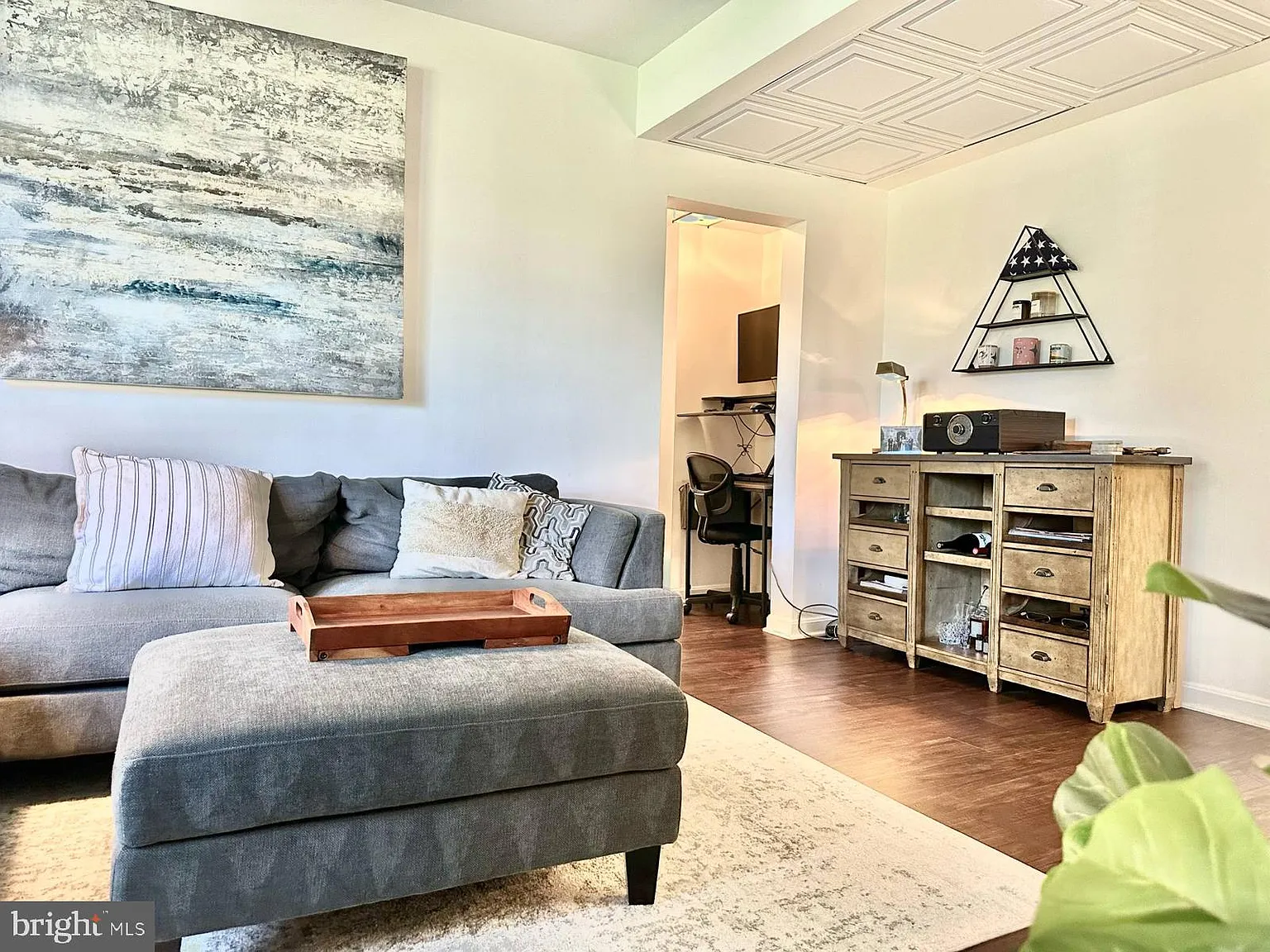 1 bed, 1.0 bath, 581 sqft, $2,100 — Photo 3