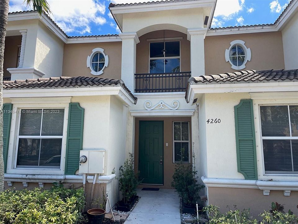 1st image of 4260 NE 9th St #4260