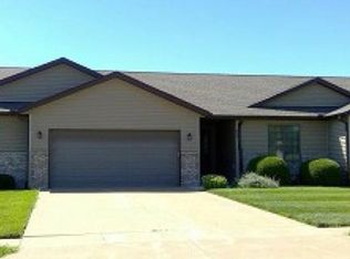 432 Mill Ridge Rd #432, Clinton, IA 52732