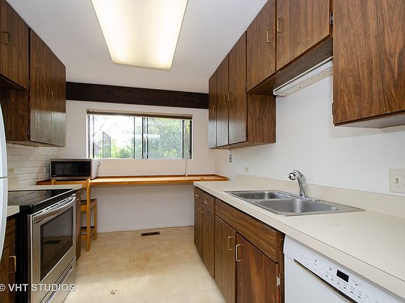 3rd image of 1711 Northfield Sq APT A