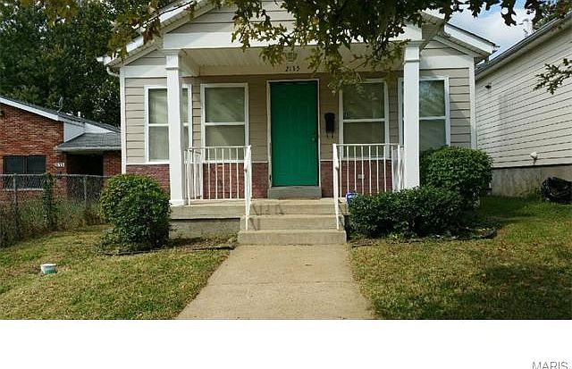 1st image of 2135 Oakdale Ave
