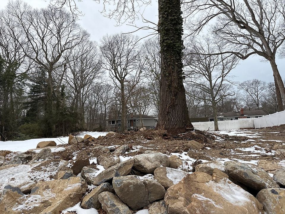 1st image of 9 Woodland Rd