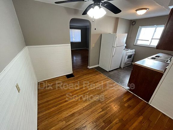 5th image of 2390 Harrison Ave Unit 2