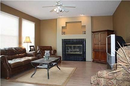 1ST FLOOR FAMILY ROOM