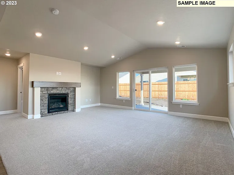 539 E Rosa Ave — Photo 15