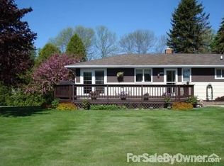 N6145 E Lake Dr, Kewaunee, WI 54216