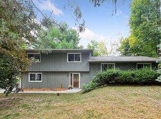 18065 Berry Ln, Deephaven, MN 55391