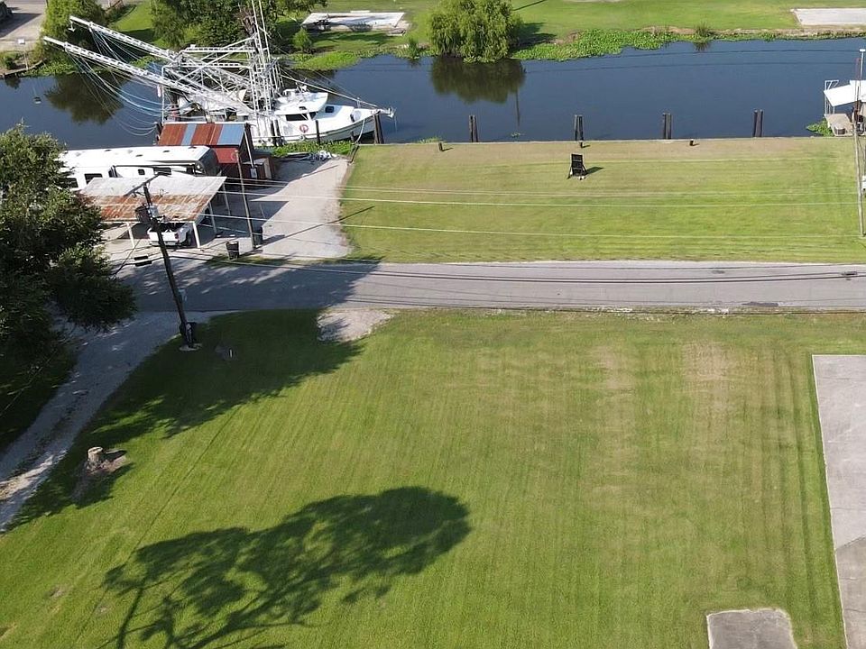 2nd image of 4695 Bayouside Dr