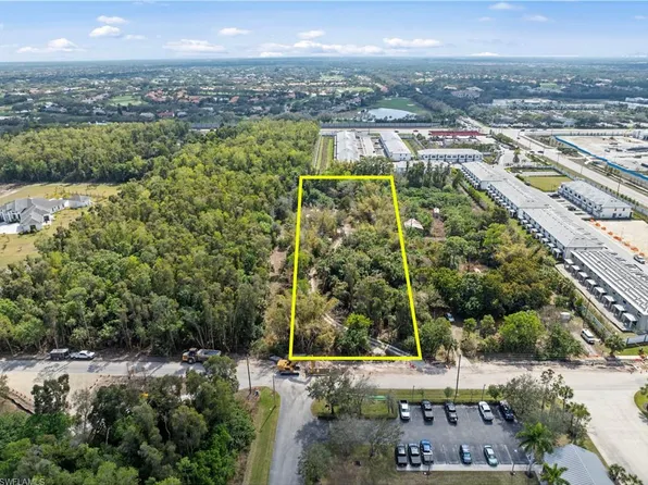 13052 Snell LN, BONITA SPRINGS, FL 34135
