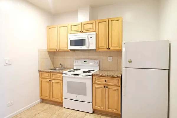 Rented by Sotheby's International Realty | media 15