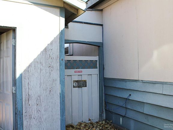 4th image of 2211 SE Melrose Dr
