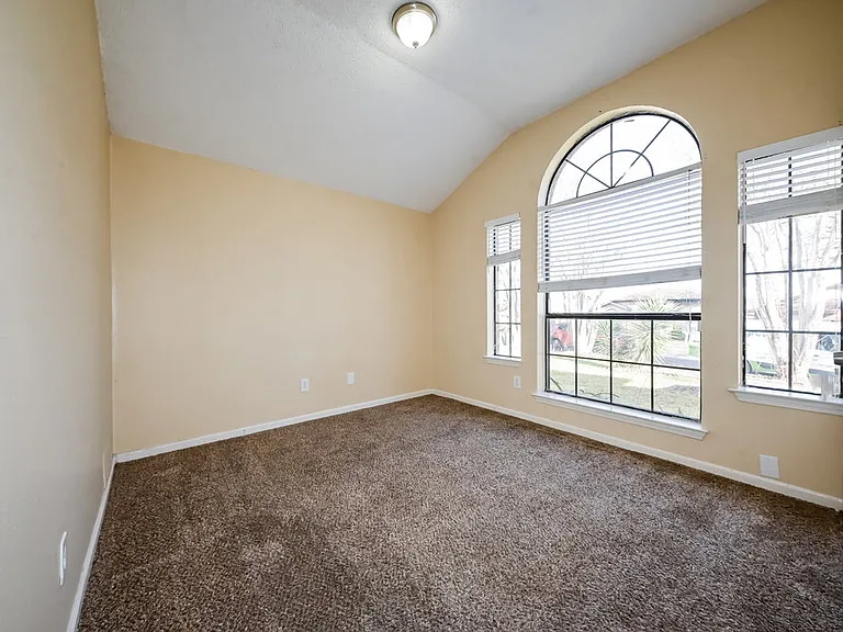 529 Horse Shoe Bnd — Photo 13