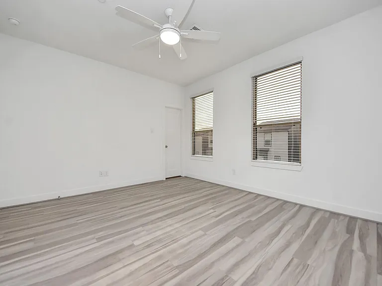 18716 Centro Main St #B — Photo 35