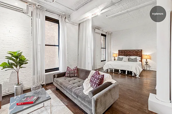 Sold by Triplemint | media 2