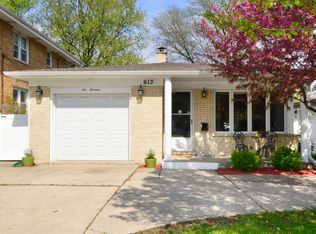 613 N Dee Rd, Park Ridge, IL 60068
