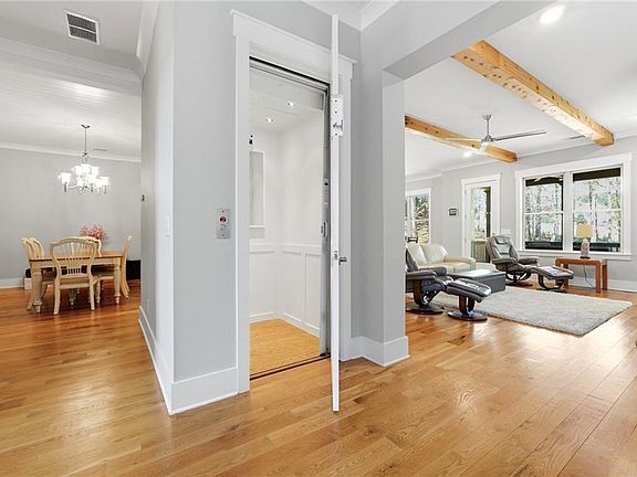 3rd image of 206 Trecastle Sq