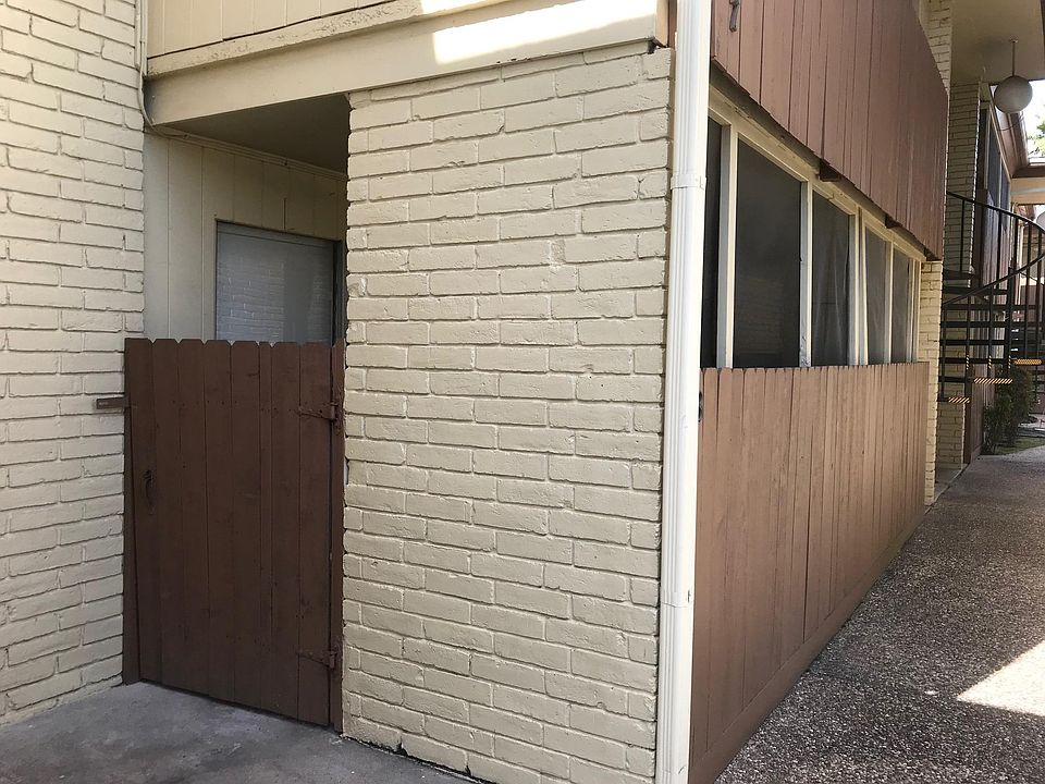 large patio on front