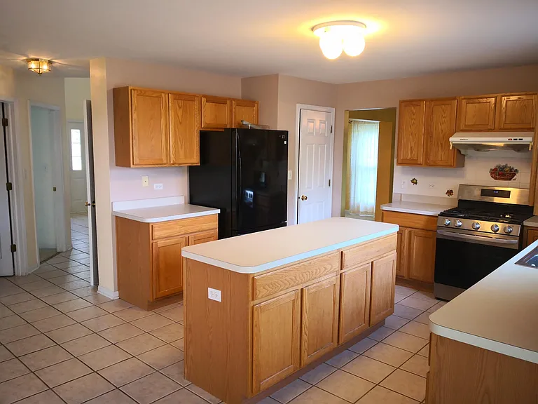203 Jessica Ct — Photo 9