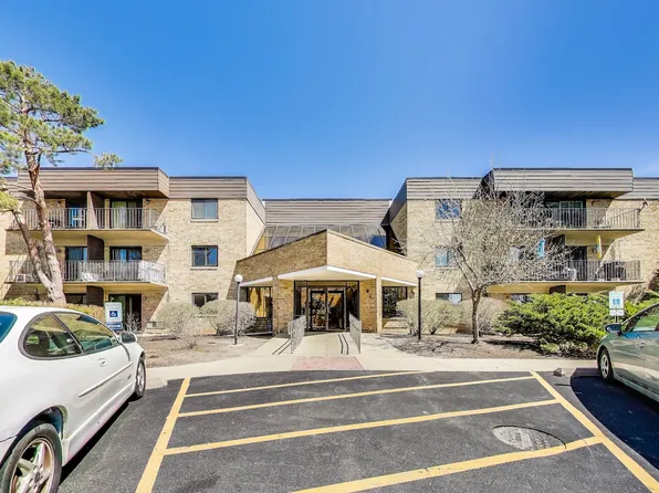 5600 Astor Ln Unit 111, Rolling Meadows, IL 60008