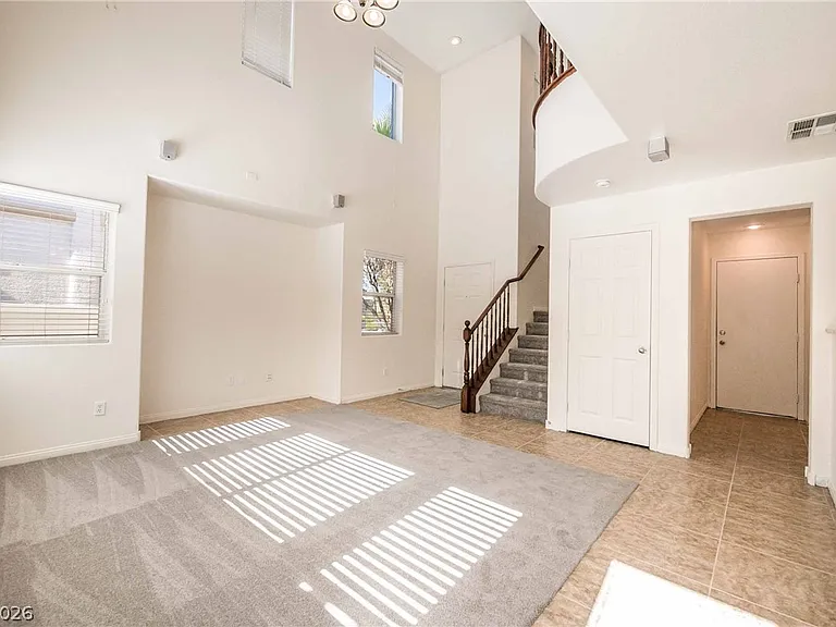 10410 Lady Angela St — Photo 8