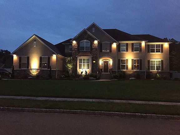 2nd image of 1839 Charlton Cir