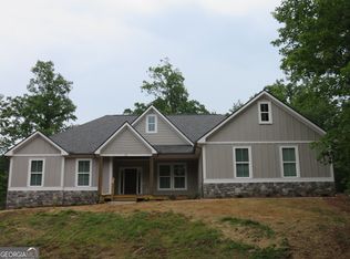 521 Chimney Lake Dr, Cleveland, GA 30528