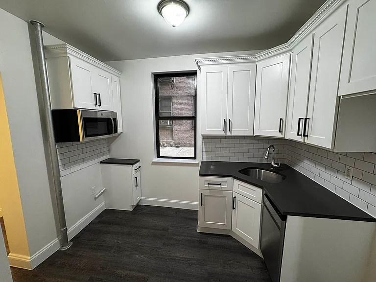 48-05 46th St #1G — Photo 4
