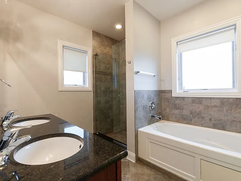 7016 W Medill Ave #1 — Photo 25