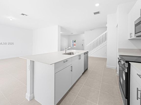 3rd image of 2442 SE 30th St #2442