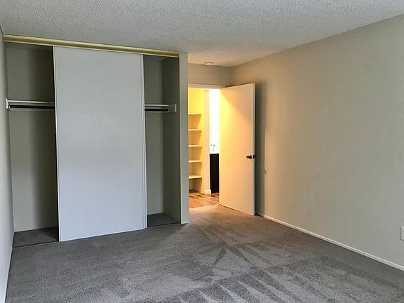 4th image of 131 Santa Maria Ave #4