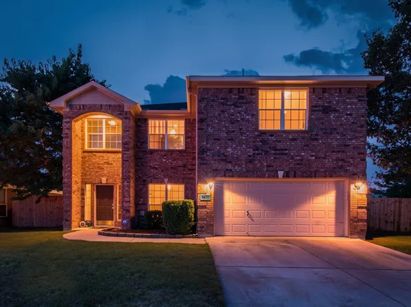 9600 Fox Hill Dr, Fort Worth, TX 76131