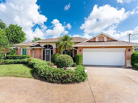 2nd image of 559 Rotonda Cir