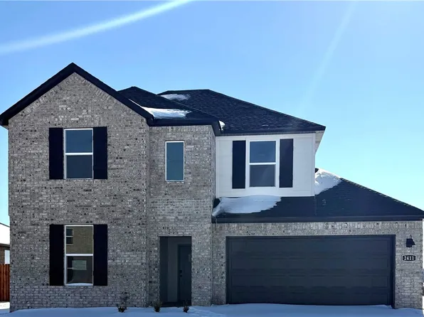 2411 Longfellow Dr, Bentonville, AR 72713