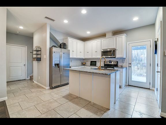 5th image of 1914 High Meadow Dr