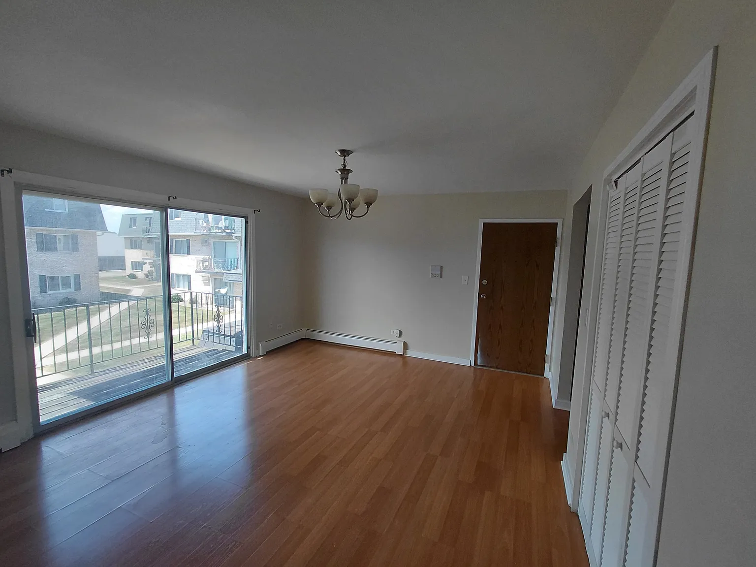 1319 N Baldwin Ct, 2D - 1 — Photo 3