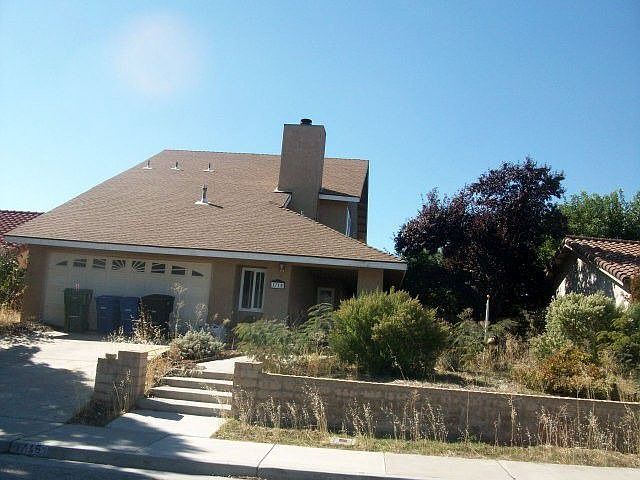 2nd image of 1715 Wade Dr