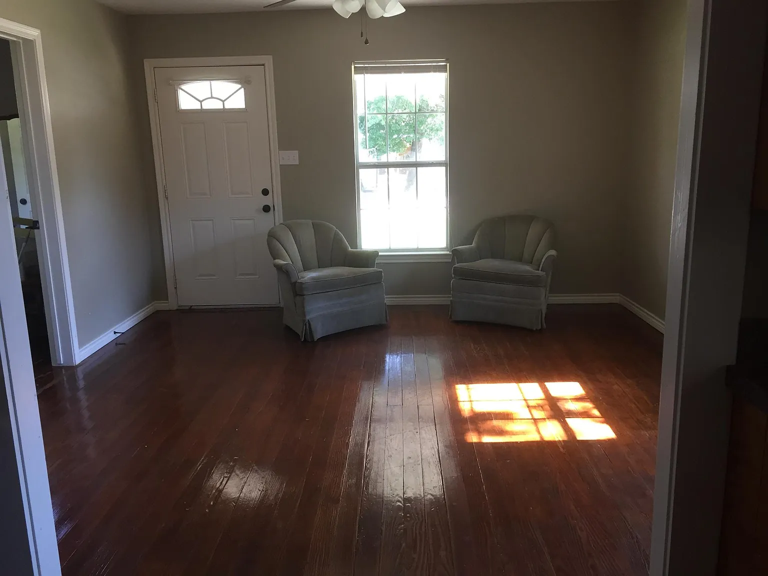 408 E Bois D Arc St — Photo 3