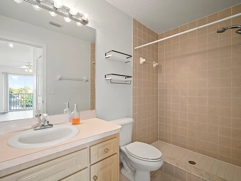 1013 Apollo Beach Blvd — Photo 22