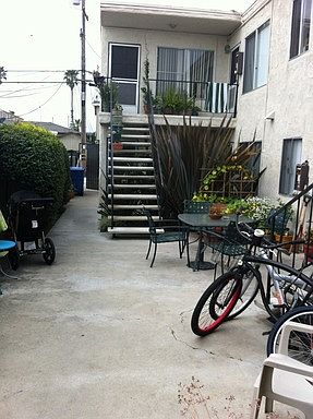 2nd image of 5035 Brighton Ave APT 07