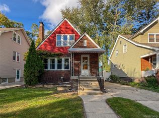 686 Princeton Rd, Berkley, MI 48072