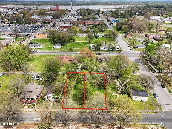 2nd image of 426 Walter Jetton Blvd