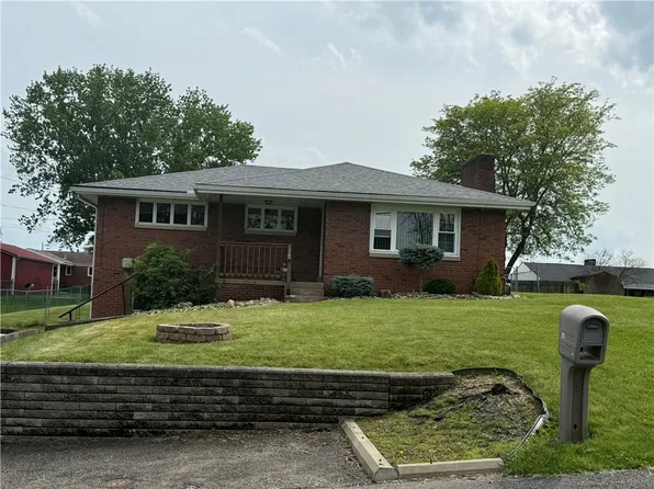 215 Locust Ave, Houston, PA 15342