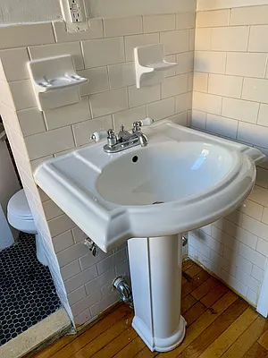 Rented by MQ Realty LLC | media 3