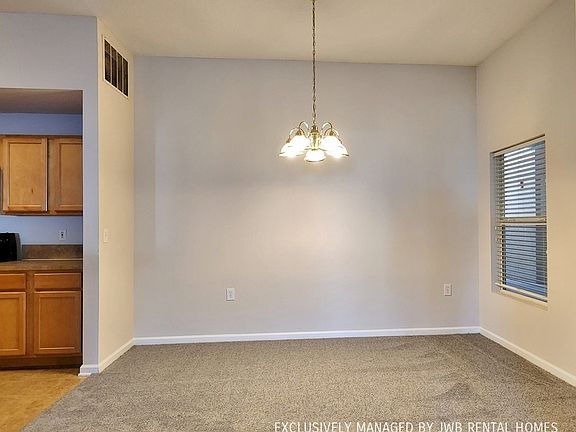4th image of 5200 Playpen Dr Unit 4