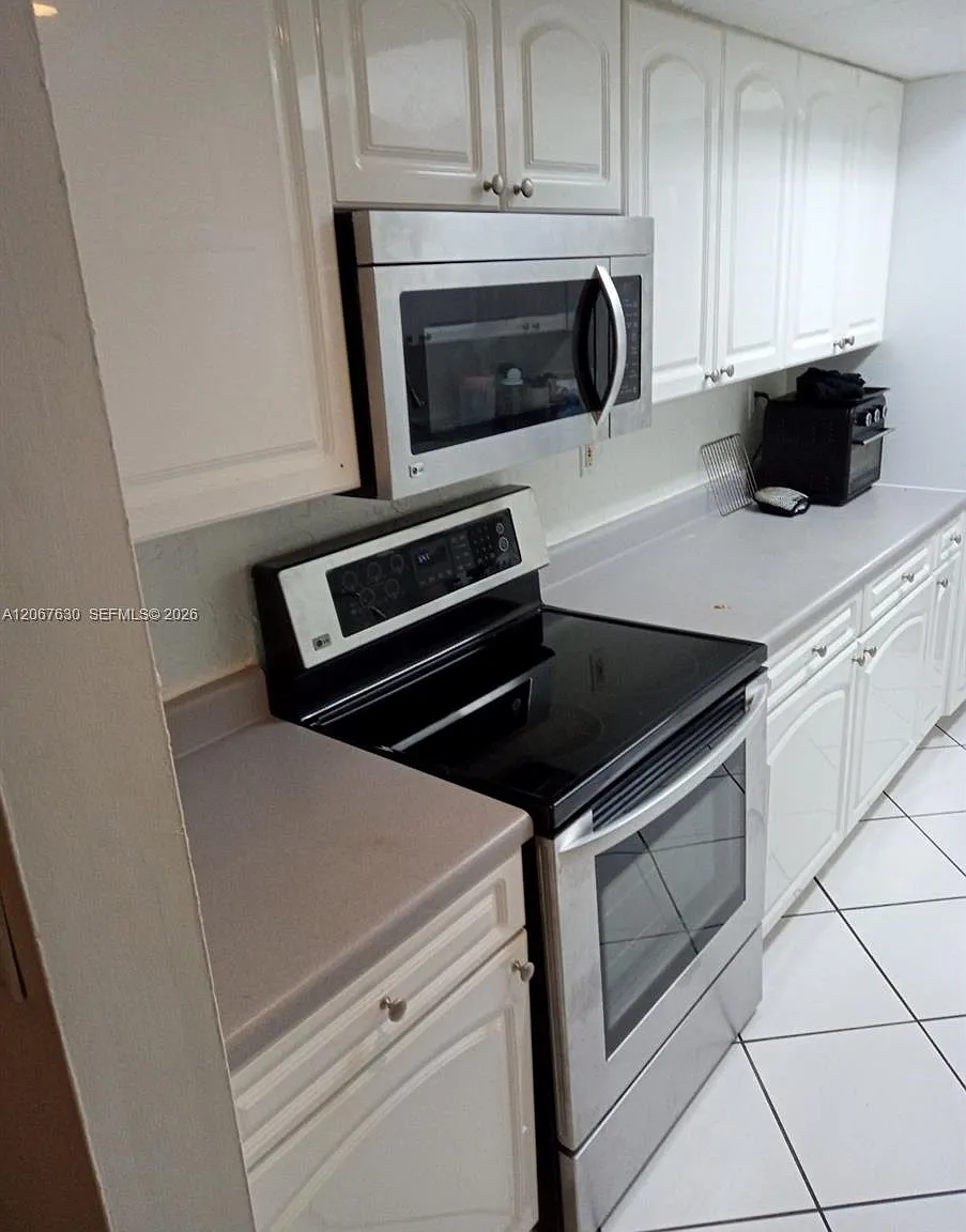 Coral Gardens Condo — Photo 3