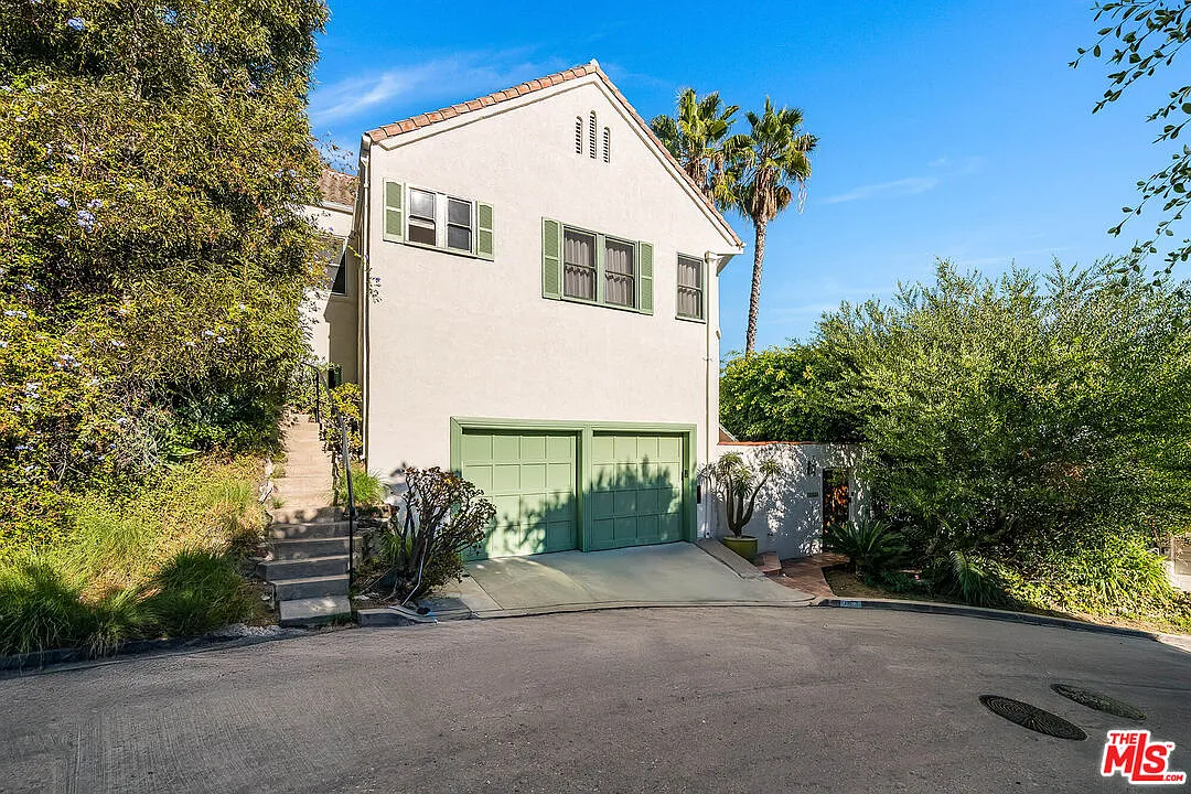 2 bed, 3.0 bath, 1547 sqft, $8,500 — Photo 3
