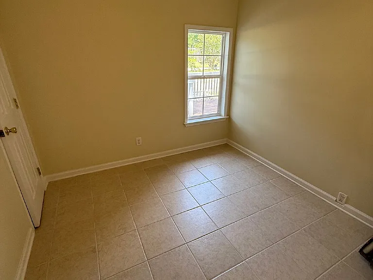 5011 Highcrest Dr — Photo 11