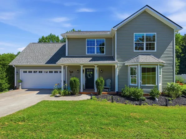 34 Perkins Ct, Greer, SC 29651
