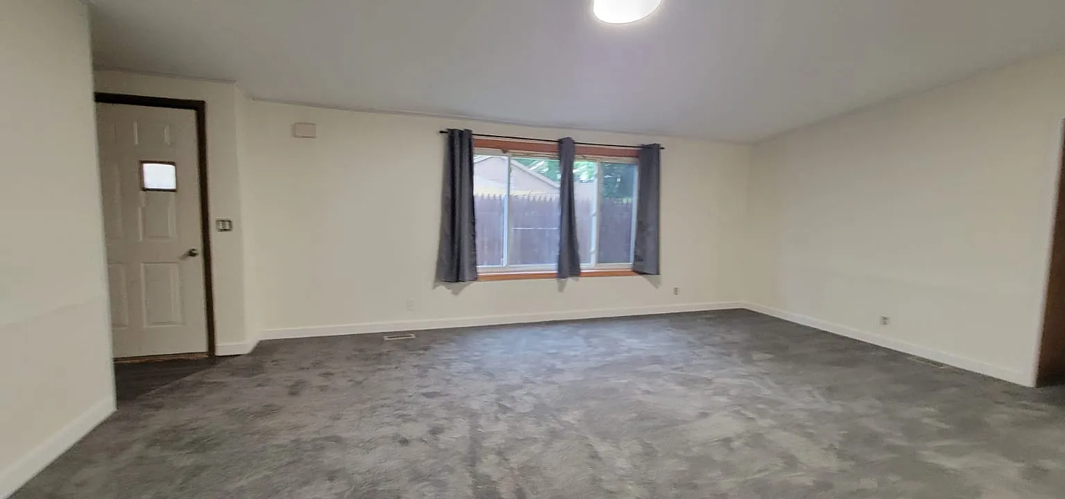 3 bed, 1516 sqft, $1,600 — Photo 4